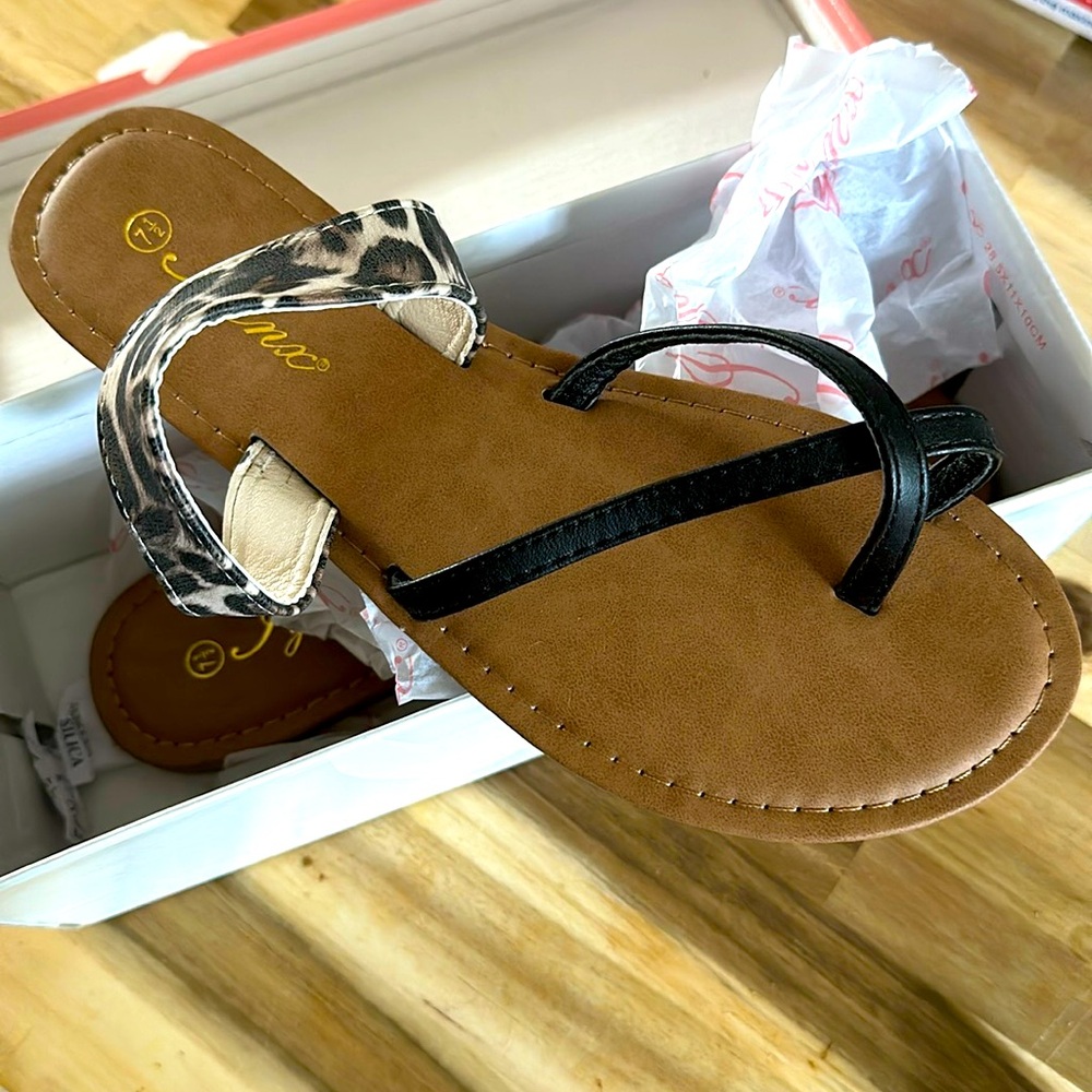 Brand new sandals 7.5